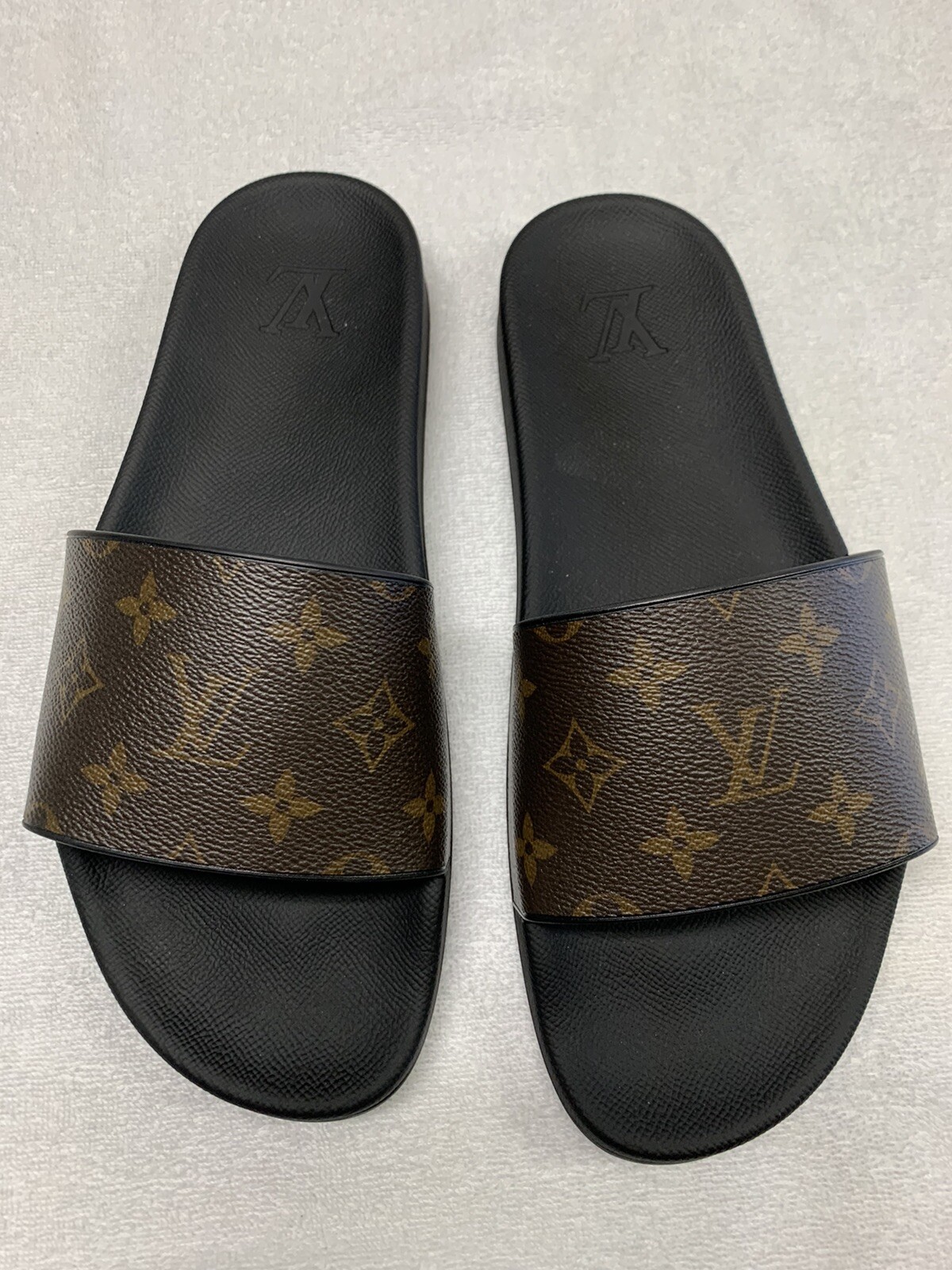 louis vuitton waterfront mule