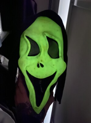 Vintage Scream Mask Smiley Silly Ghostface Fun World Div. 90s
