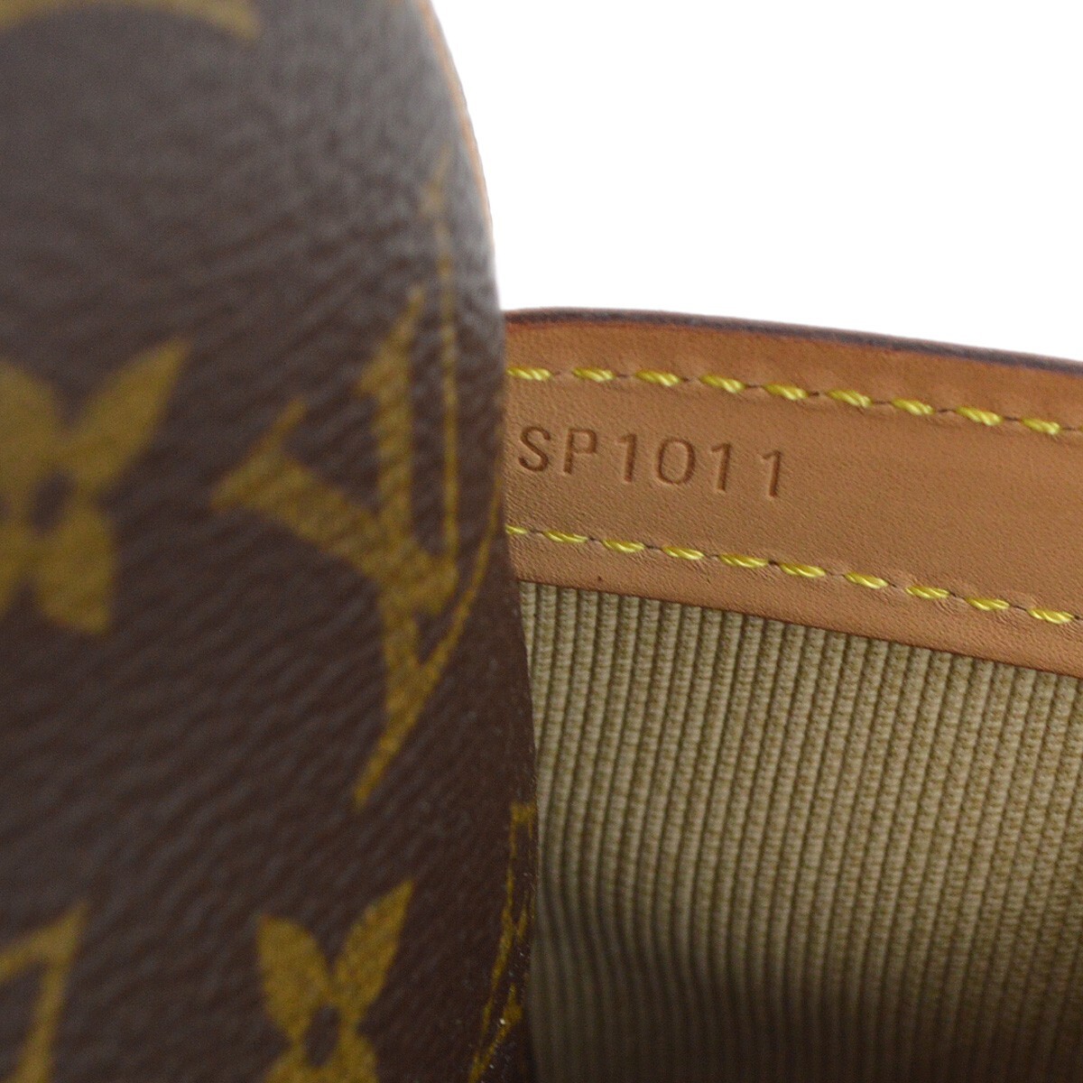 Louis Vuitton Monogram Reporter GM Shoulder Bag M45252