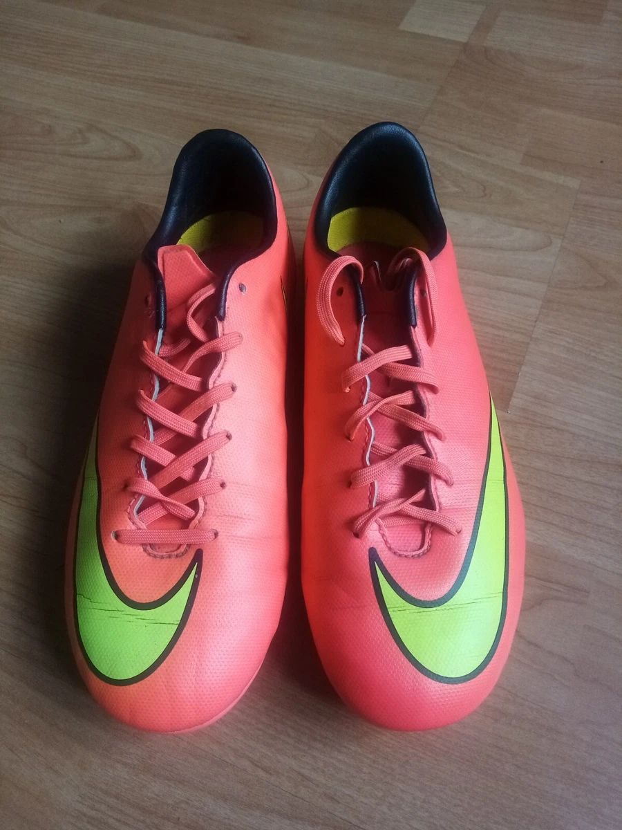 Nike football boots top green and orange