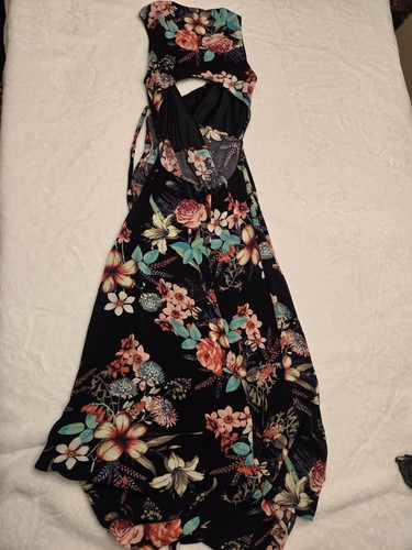 Vestido envolvente Lulu's para mujer negro floral 100 % rayón sin mangas cuello en V talla S - Imagen 5 de 9