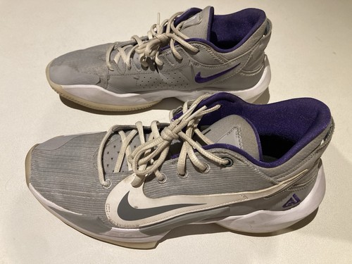 Nike Air Zoom Freak 2 Grey / White Basketball Shoes Sz 9 US Great Condition