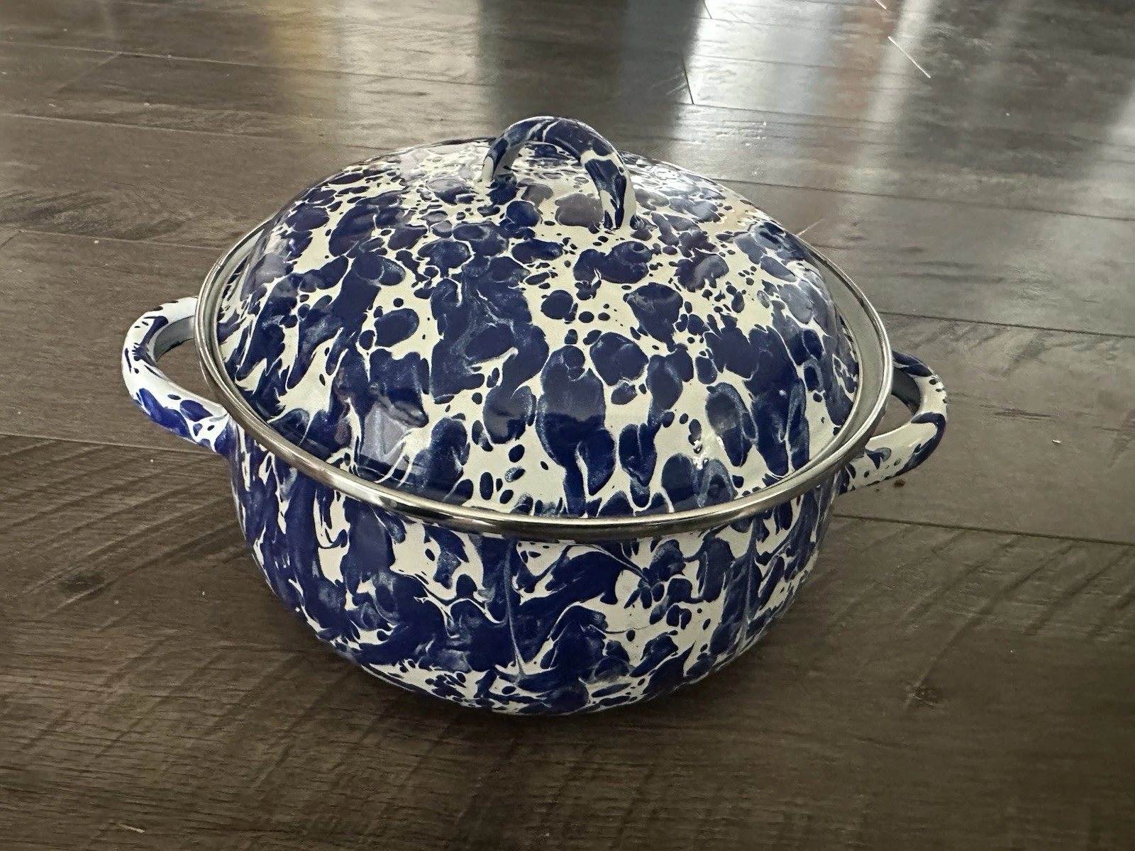 GOLDEN RABBIT Blue & White 2.5 Quart "Cobalt Swirl" Enamelware DUTCH OVEN