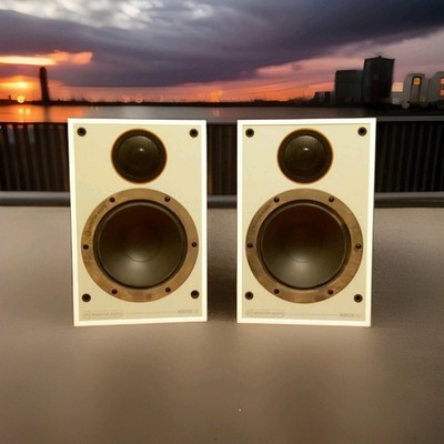 Monitor Audio Monitor 100 Bookshelf Loudspeakers Mint SHIPS CANADA