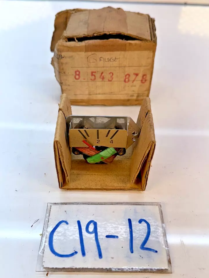 Nuevo de Lote Antiguo 1956-1961 RENAULT DAUPHINE MEDIDOR DE NIVEL DE GASOLINA GASOLINA C19-12 Foto 2 de 4