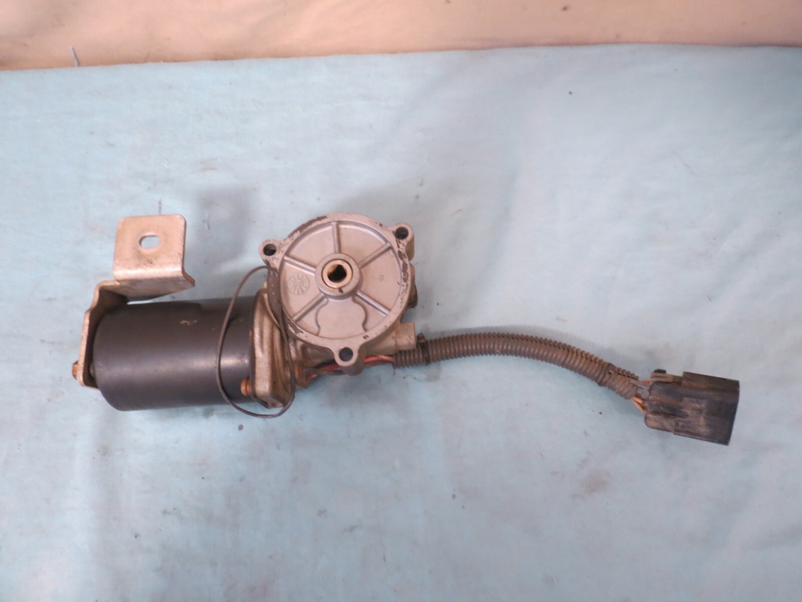 2006 06 Hummer H3 Transmission Transfer Case Control Motor OEM 4493