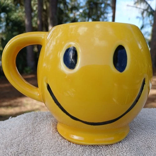Vintage 1970's  McCoy Pottery Ceramic Yellow Smiley Happy Face Mug Coffee Cup