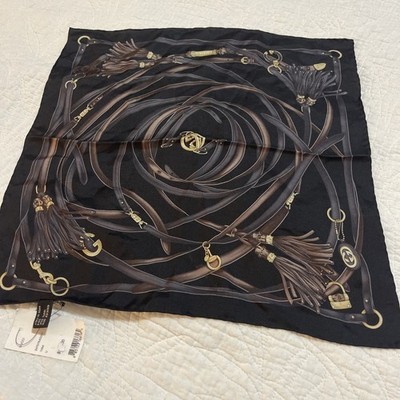 Gucci Mens Silk Pocket Square GG Logo Made In Italy