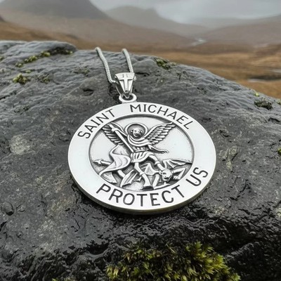 Protect Us Saint Michael Anhänger in Sterling Silber