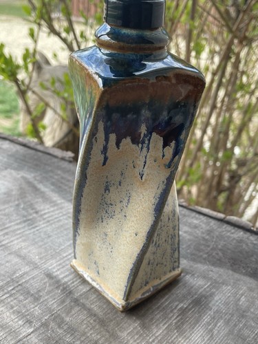 Handcrafted Art Pottery Pump Soap Dispenser Square Twist Design Blue Copper Wht - Picture 4 of 10