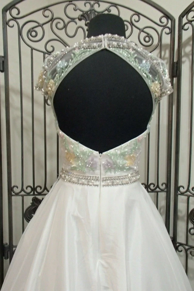 BD395 B VESTIDO FORMAL DE GRADUACIÓN SHERRI HILL 50084 MARFIL TALLA 4 $598 CON CUENTAS CONCURSO Foto 3 de 4