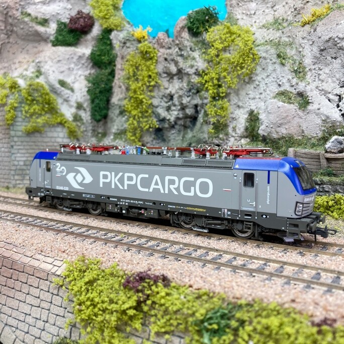 Locomotive EU46-520 PKP Cargo train miniature HO digital son AC ROCO 79800