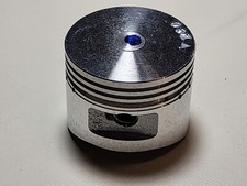 100 Genuine Vintage Honda OEM Piston 13101-ZC0-001. Excellent New Condition....