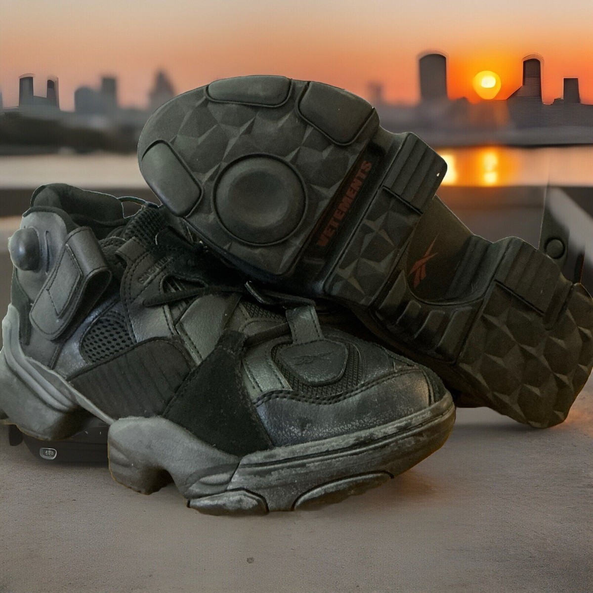 Size 10 - VETEMENTS x Reebok Genetically Modified Pump Black Size 10 - VETEMENTS x Reebok Genetically Modified Pump Black