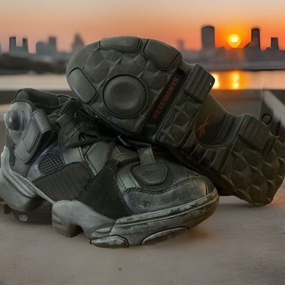 Vetements Genetically Modified Pump Athletic Shoes Reebok Vetement