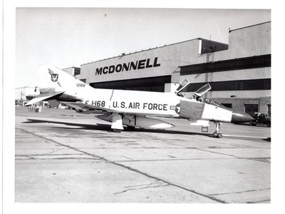 1960s USAF McConnell F-4 Phantom Fighter 12168 8.5x11 Official News Photo #1