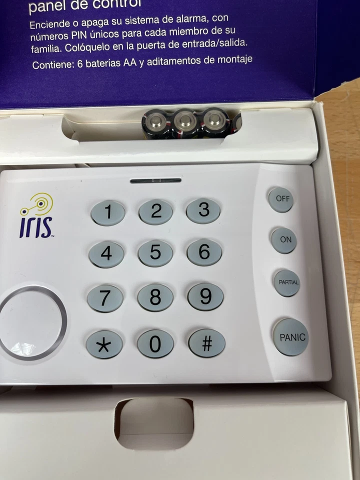 Iris Smart Home Security Keypad KPD800 TSA04-0 | 6 AA Batteries | Zigbee | Open - Image 3 of 4