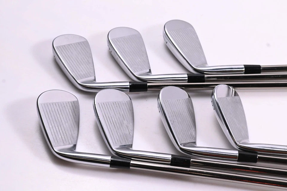 Mizuno Pro 225 Irons / 5-PW+GW / Senior Flex UST Recoil ESX460 Shafts - Image 3 of 4