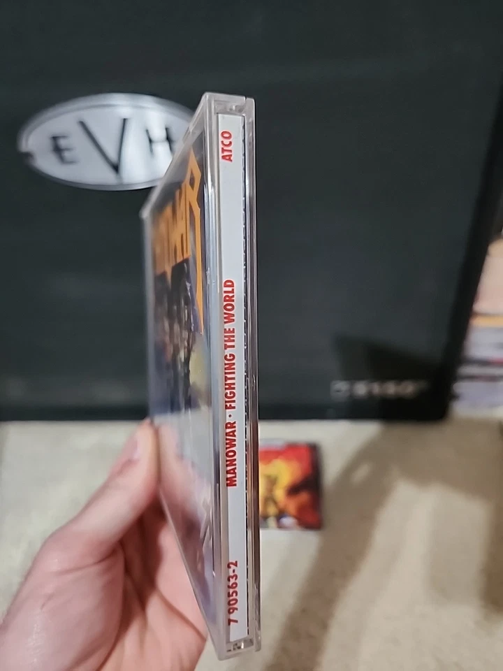 Лот товаров Manowar 2 компакт-диска Kings Of Metal Fighting The World оригинальные настоящие 1-е издание очень хорошее состояние+ Atlantic - Изображение 3 из 4