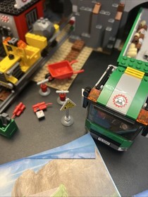 Lego City The Mine 4204 99.5% Complete W/Instructions