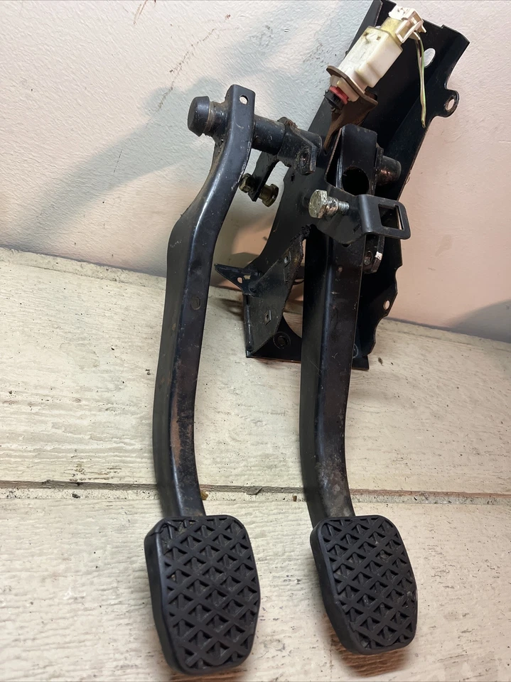 BMW E30 1986 conjunto de embrague y pedal de freno 325e 325I 325IX 320I fabricante original Foto 2 de 4