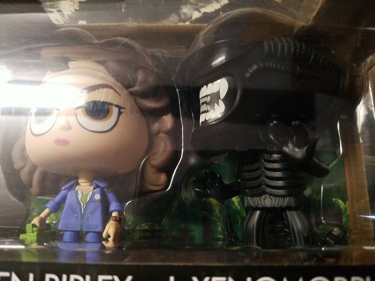 Figurines Vynl – Alien Xenomorph & Ripley – 40e Anniversaire – Neuves