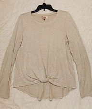 So-Knot Twist Front High/Low Knit Top Womans sz Med.