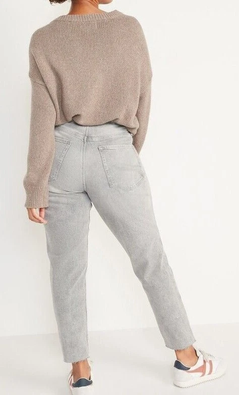 Pantalones de mezclilla para mujer Old Navy cintura alta pierna recta gris Foto 2 de 4