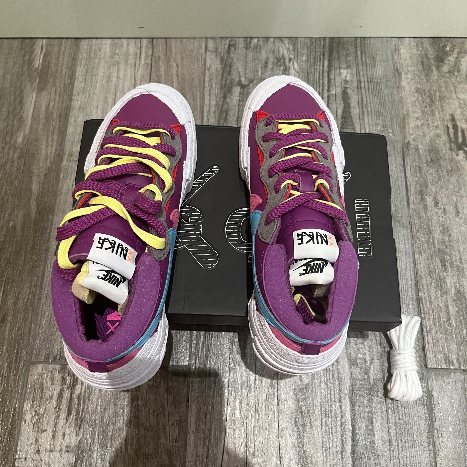 SACAI X NIKE Nike KAWS x sacai x blazer basso viola crepuscolare taglia 6 5 US