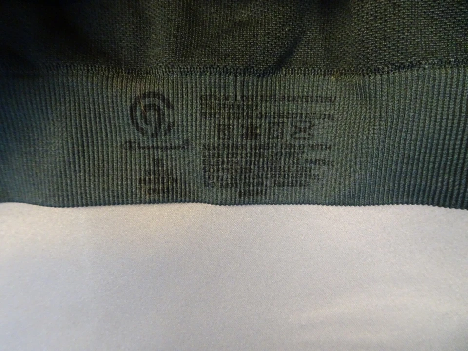 Sujetador Champion para mujer bralette camuflaje verde medio Foto 3 de 4