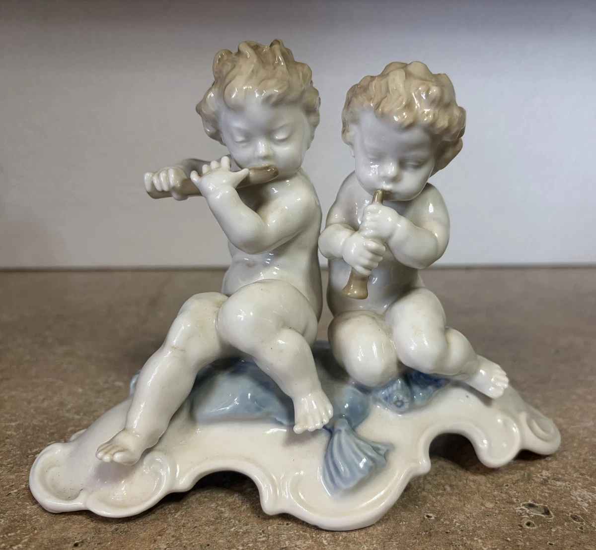 Hutschenreuther Figurine In Antique Ceramic & Porcelain Figurines