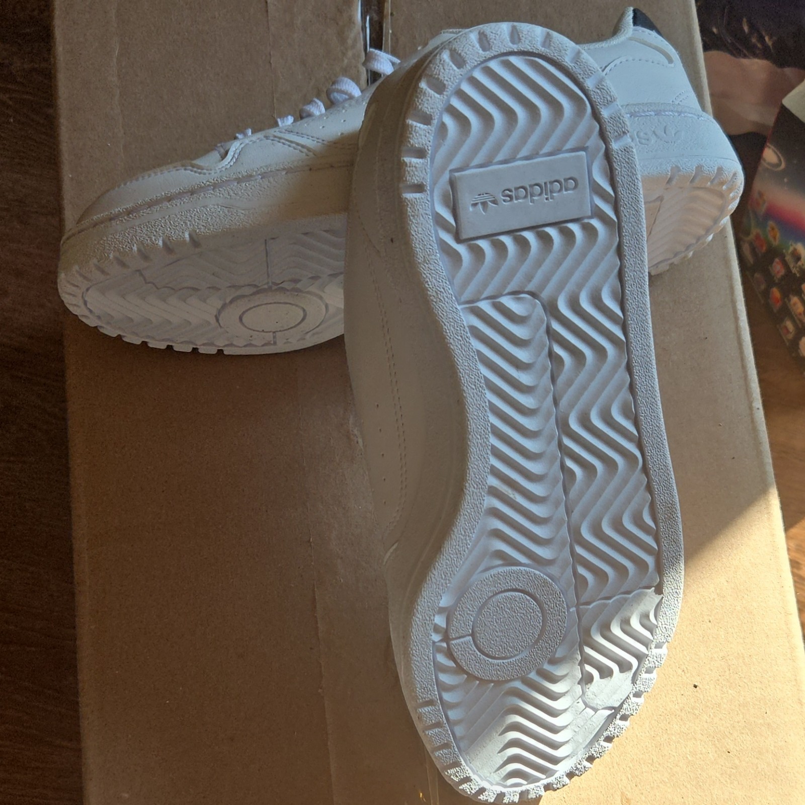 adidas White Leather Breathable Lace Up Men's Casual Sneakers Logo Accent thumbnail 6