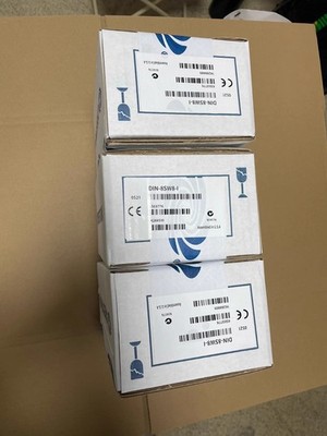 New Crestron DIN-8SW8-I relay module DHL or FedEx Fast shipping Spot Goods
