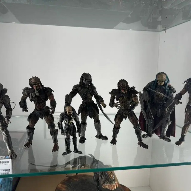 NECA & McFarlane Predator Figures Set Heavily Used