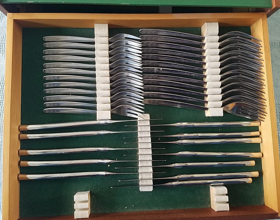 WMF Cromargan SEVILLA Stainless Germany Flatware Set Service for 12 - Image 3 of 4