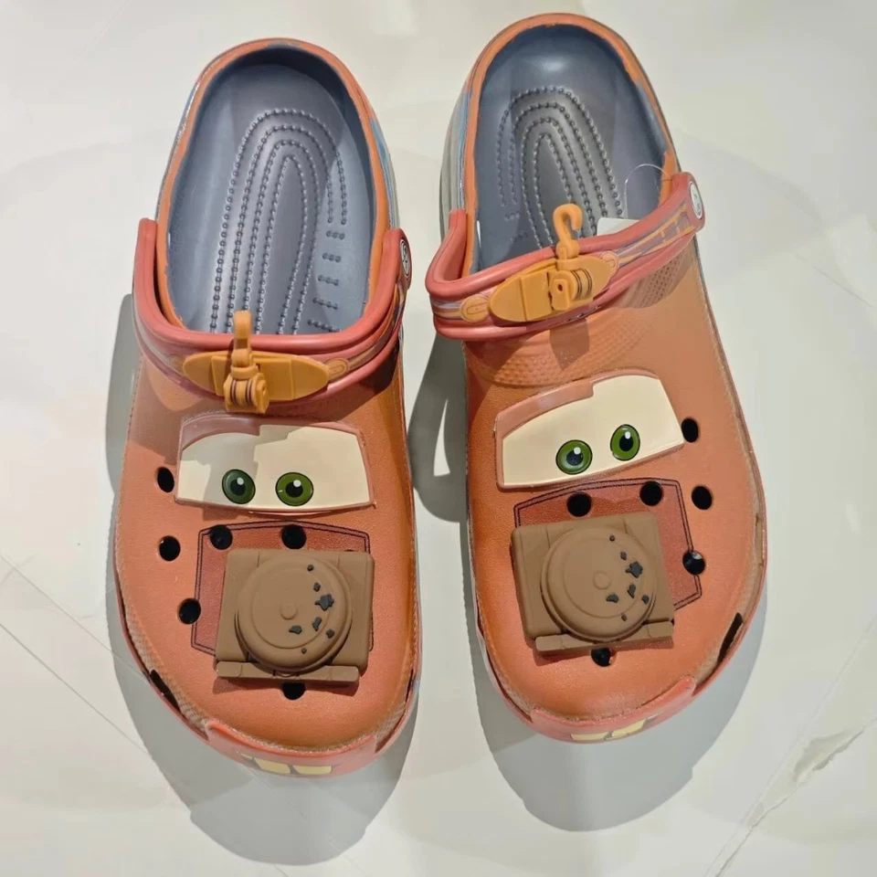 Crocs Disney Cars Mater Figur braun Jungen Erwachsene klassische Clogs - neu