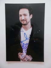 Frank Turner autograph signed 10x15 cm picture