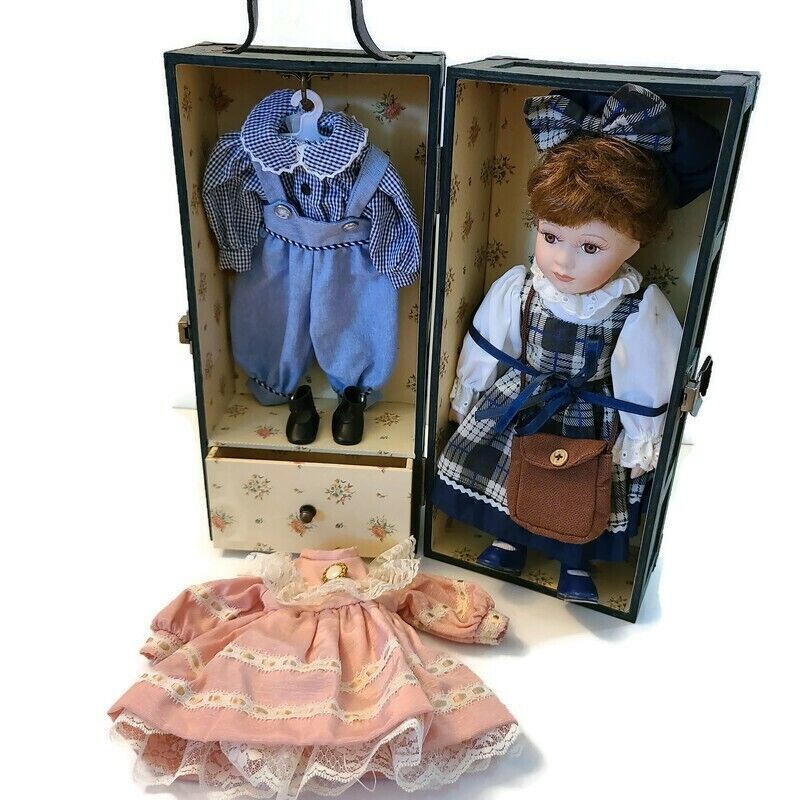 VintageDollPlaza - Makers of Doll Display Boxes and Dress Forms