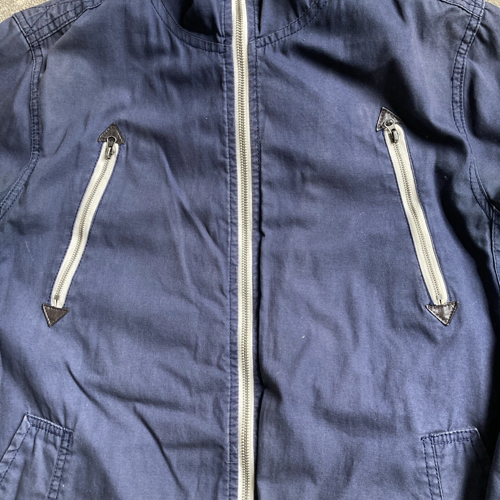 Picture 2 of 10