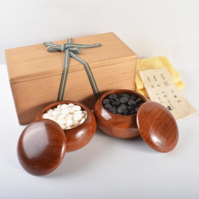 Japanese IGO Vintage Go Stone & Bowl set Genuine clams & Nachi Black Karin #197