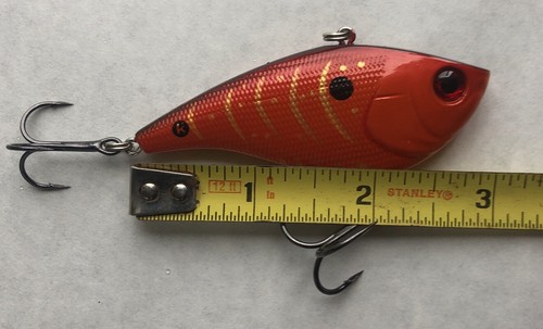 New XCalibur XR75 RAYBURN RED, 3/4OZ., LIPLESS CRANKBAIT MINT FISHING LURE T5 - Picture 2 of 6