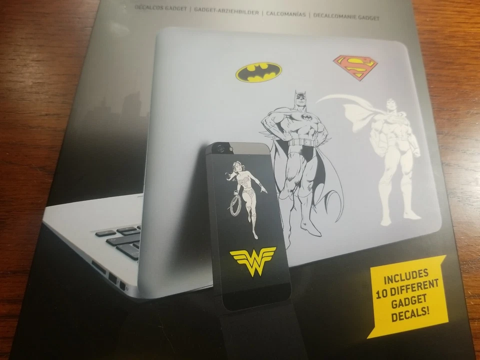 Paladone DC Comics 10 Waterproof Gadget Decals, Superman, Batman, Wonder Woman - Image 3 of 4