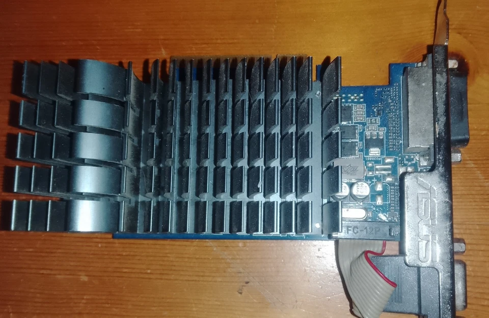 ASUS NVIDIA GeForce GT 710 2GB DDR3 PCIE 8x Graphics Card VGA DVI HDMI WORKING! - Image 3 of 4