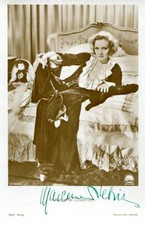 Marlene Dietrich (+) ACTRESS & SINGER autograph, signed vintage photo