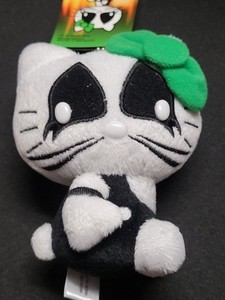 Hello Kitty X Kiss | eBay