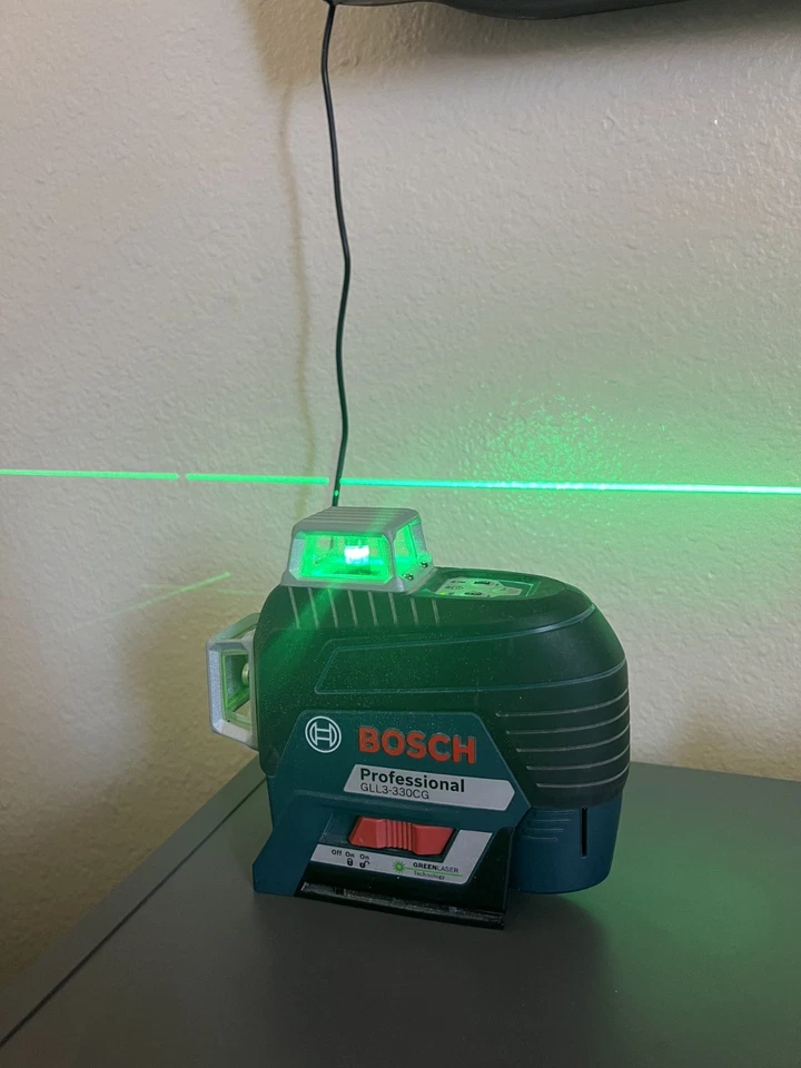 Nivel láser de línea cruzada interior Bosch GLL3-330CG Foto 3 de 4