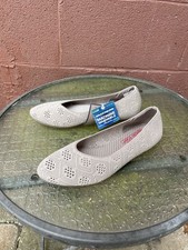 NWT Skechers Cleo 2.0 Knitty Witty Women's Flats Size 7 Taupe