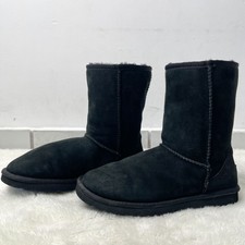 UGG #5825 Womens Black Classic Short Ankle Pu...