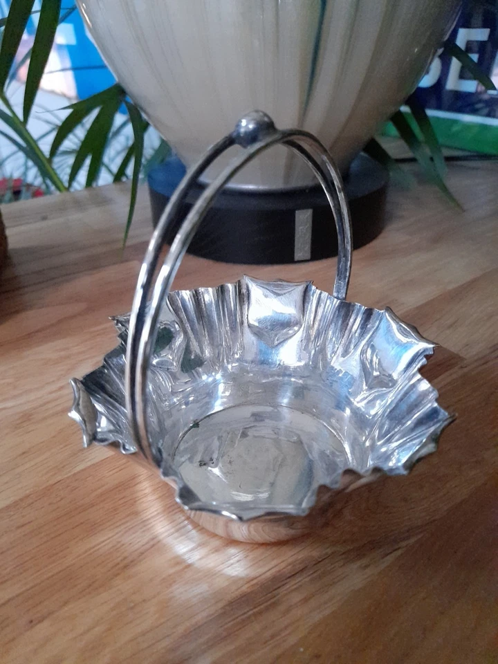 EPNS Silver Plated bon-bon dish 1960s vintage  9305 - Image 2 of 4