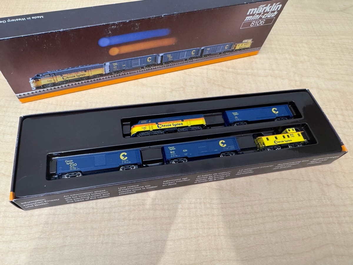 Märklin 8106 Chessie System-Design Diesellok-Set / wie neu
